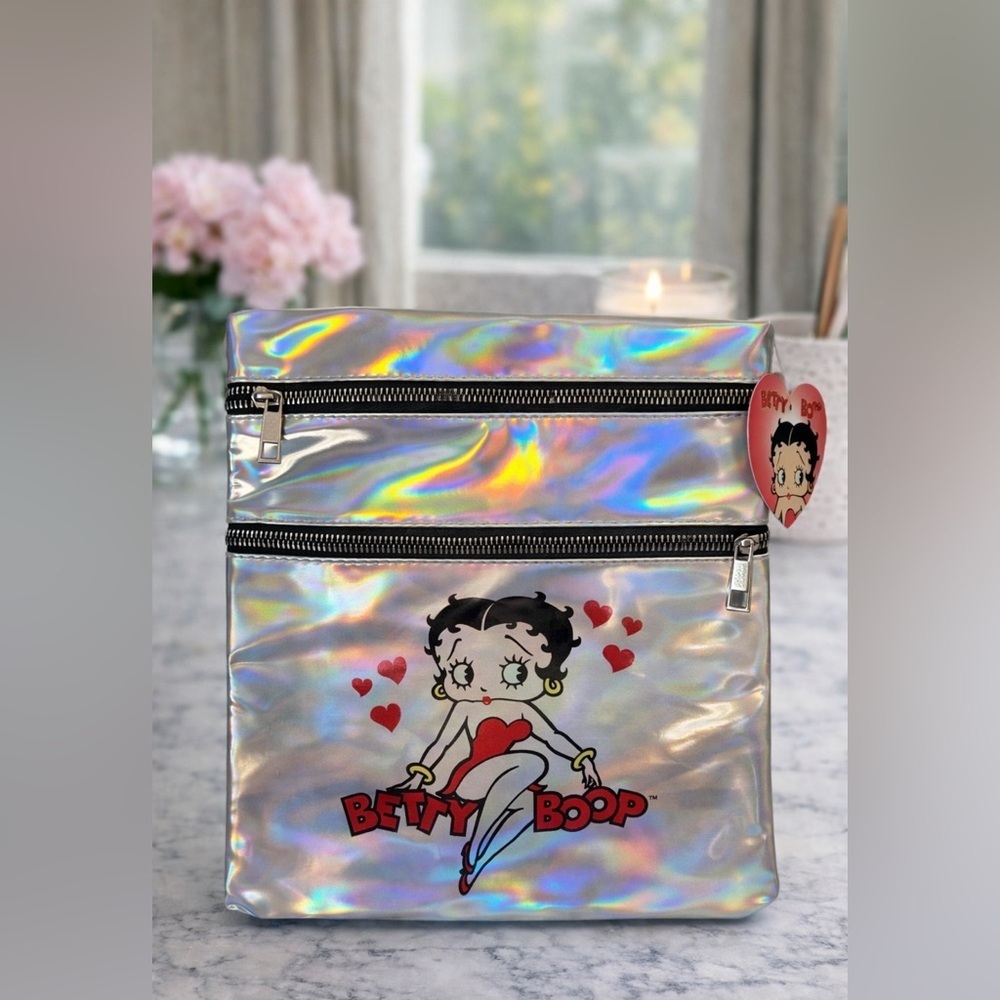 NWT-Betty Boop Homographic Crossbody Bag. - Picture 3 of 4